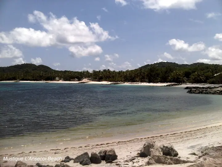 L’Ansecoi Bay, Mustique — St Vincent & the Grenadines